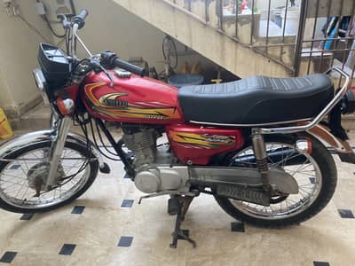 United 125