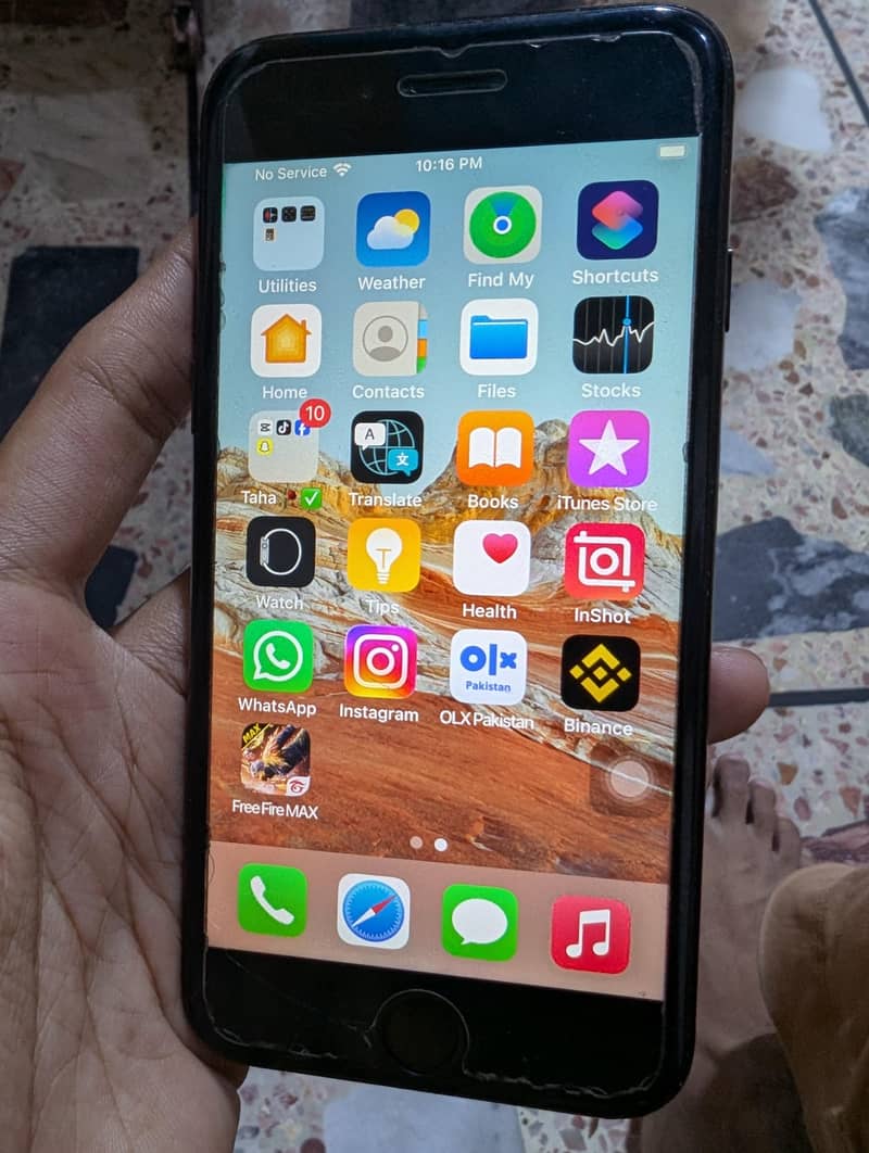 Apple iPhone 7 1