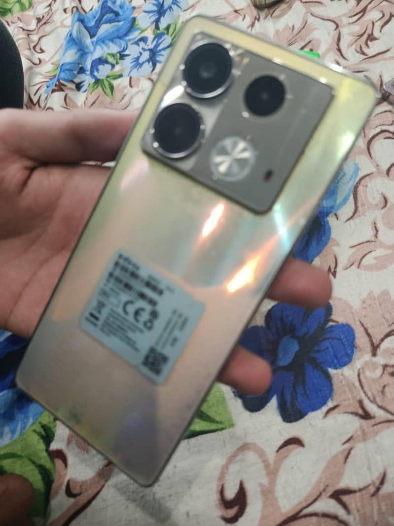 Infinix Note 40 5