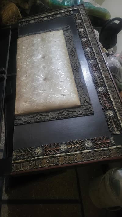 bed for sale totally good condtion wooden