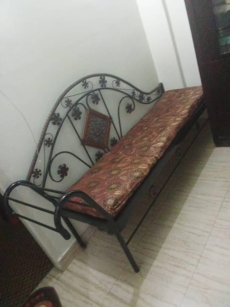 sofa Sethi 0