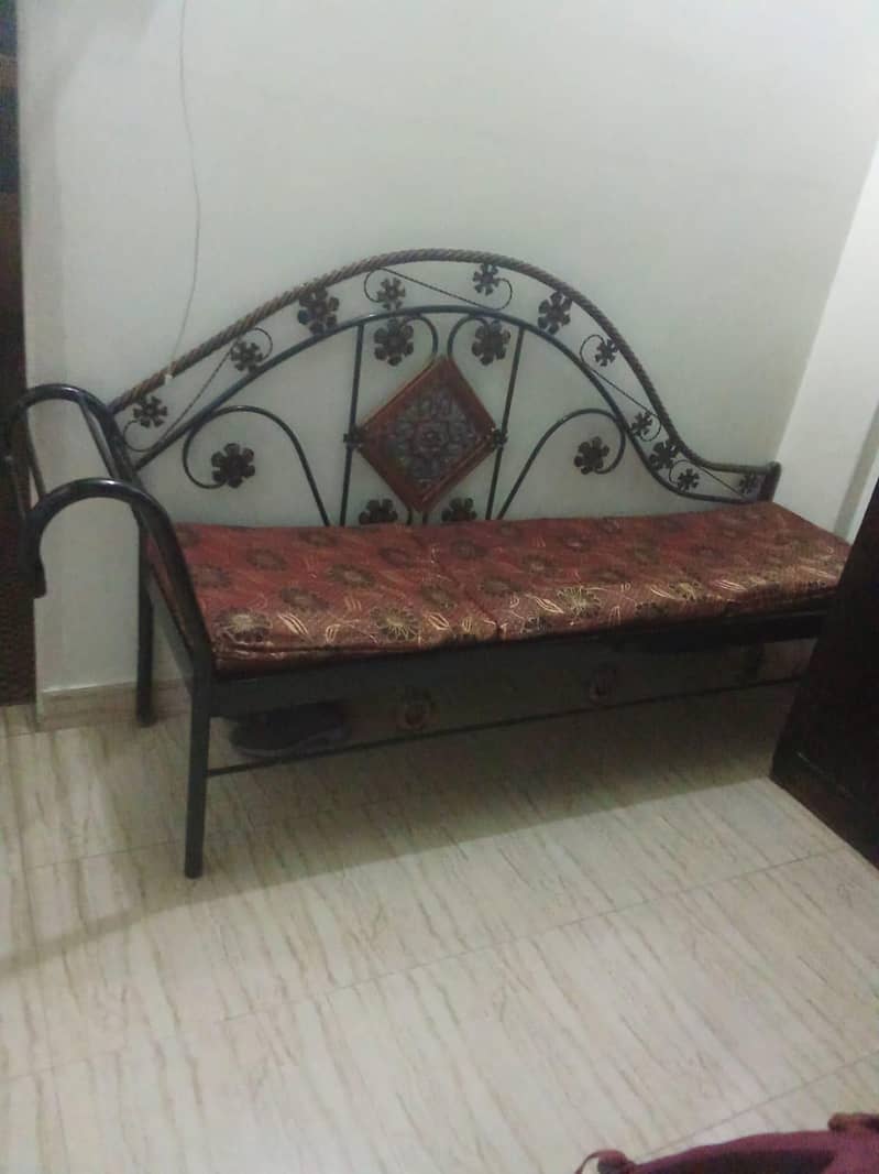 sofa Sethi 2