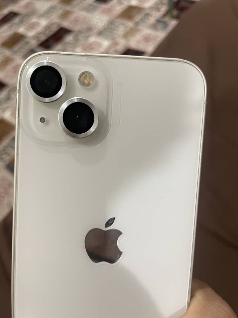 Apple iPhone 13 0