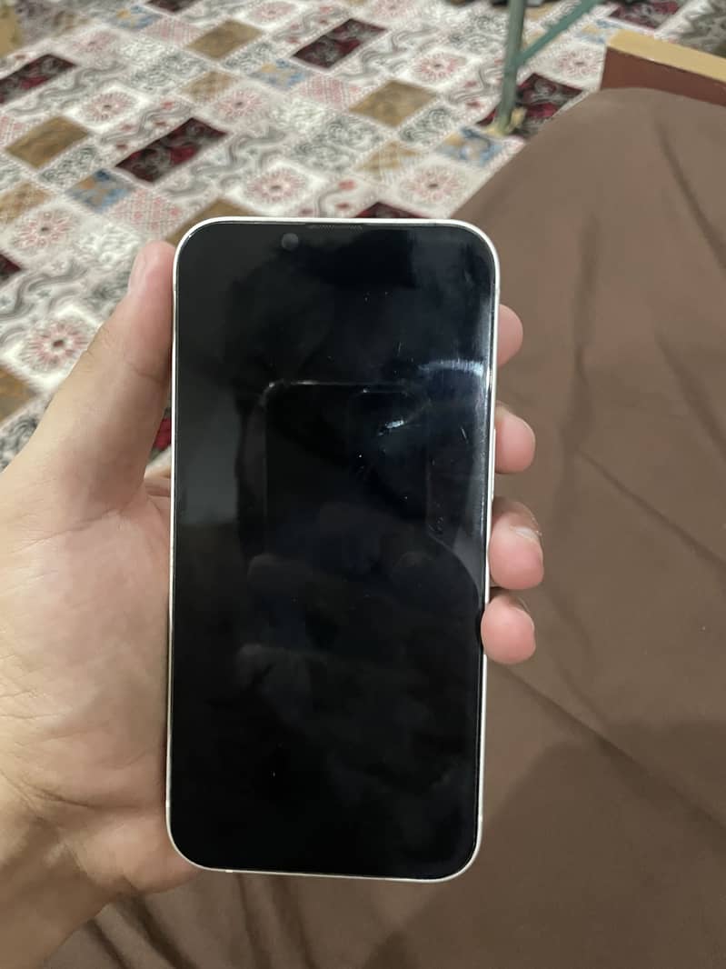 Apple iPhone 13 6
