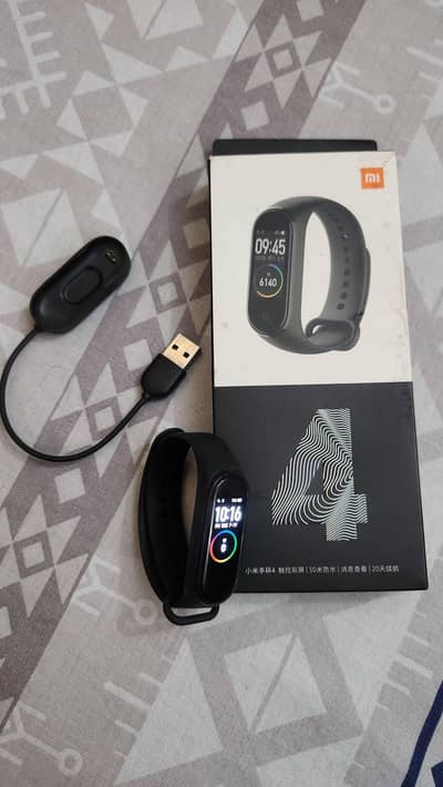Xiaomi Band 4 good condition with box & charger