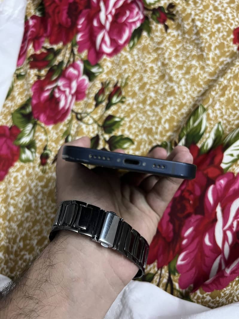 Iphone 12 3