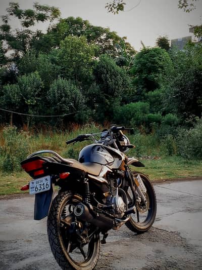 Ybr 125 g new condition 10/10 2019 model
