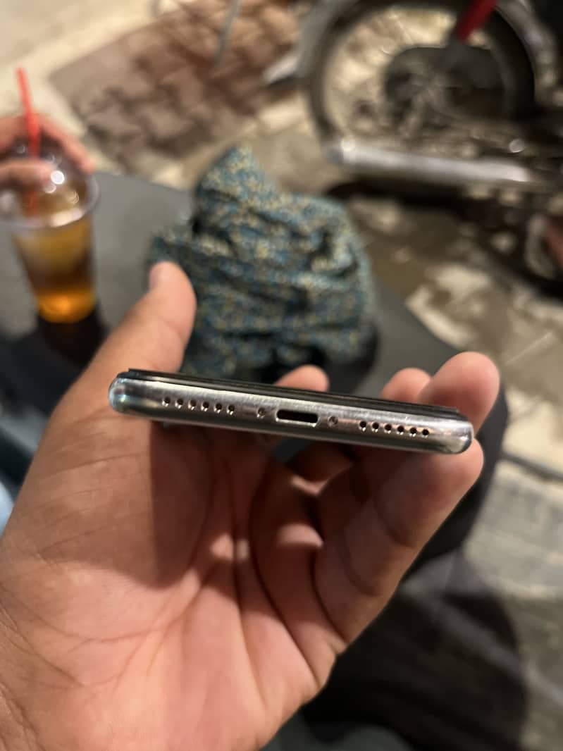 Apple iPhone X 1