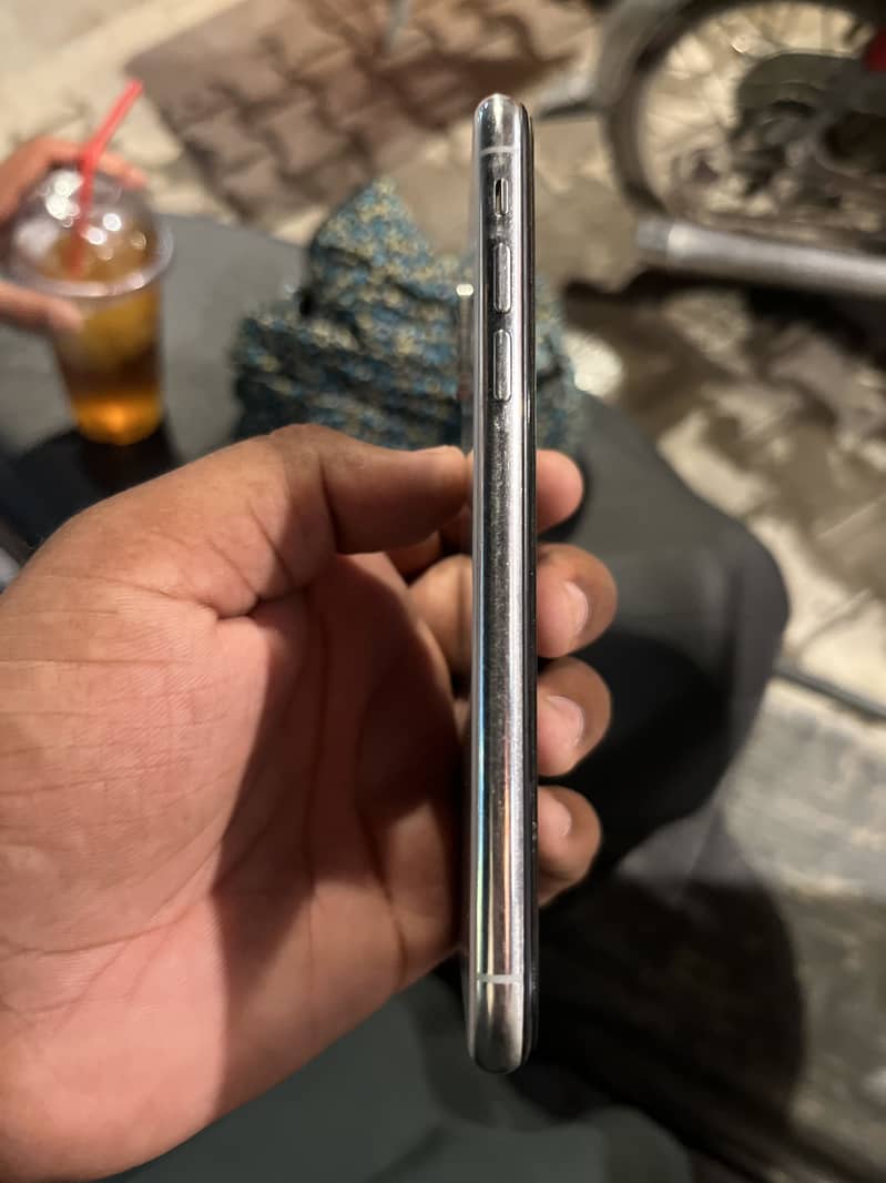 Apple iPhone X 2