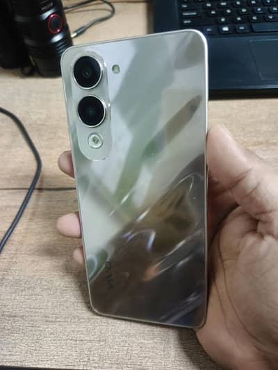Vivo Y04 under warranty like new