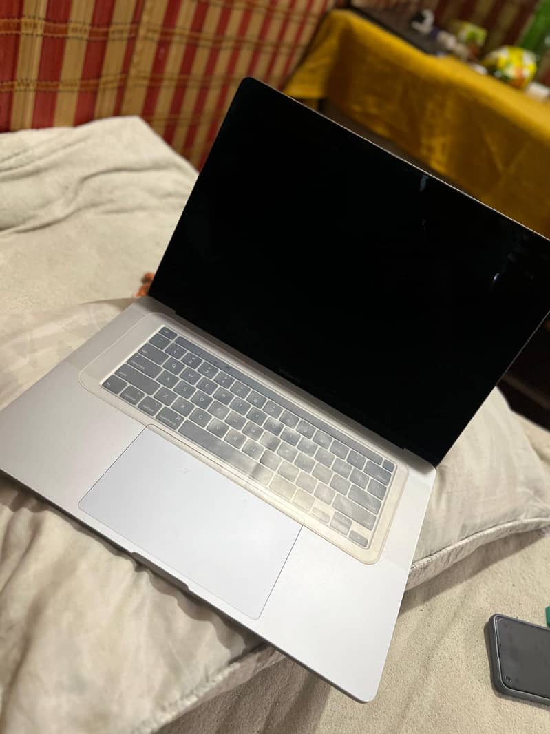 MacBook 2019 pro 0