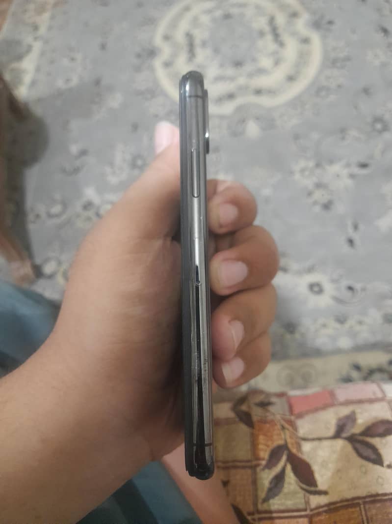 Apple iPhone X 2