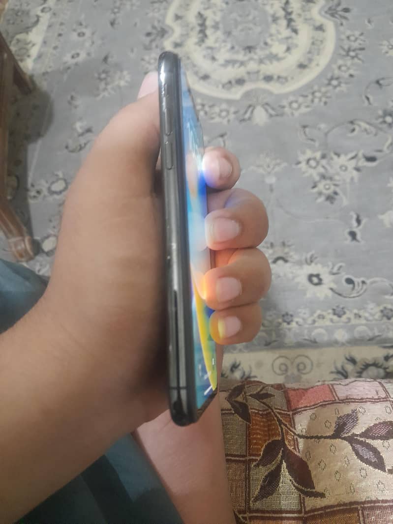 Apple iPhone X 3