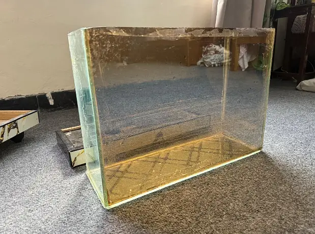 Fish Tank with Filter, Pump & Accessories great condition (negotiable) — photo 2