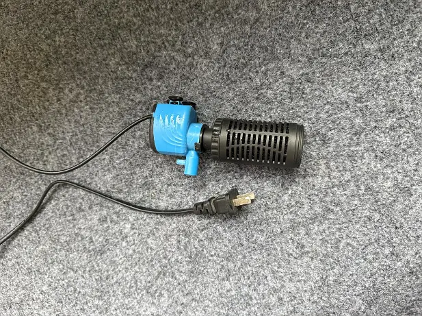 Fish Tank with Filter, Pump & Accessories great condition (negotiable) — photo 4
