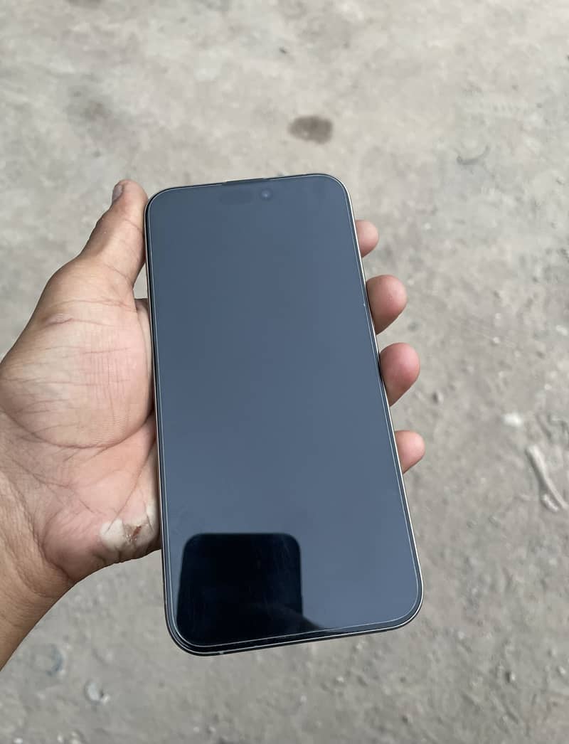 Iphone 15 Pro Max 4
