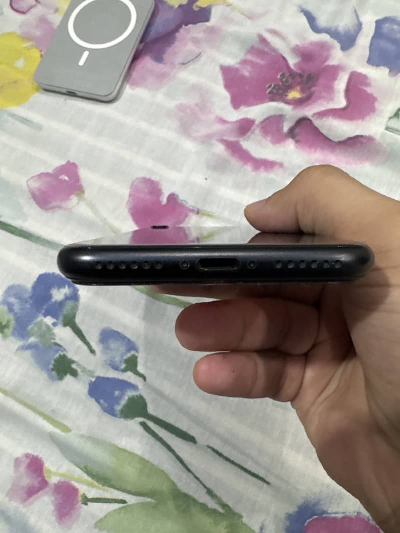 iphone se 2 4