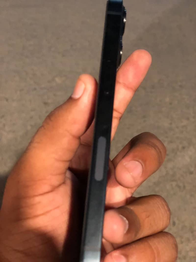 Apple iPhone 13 3