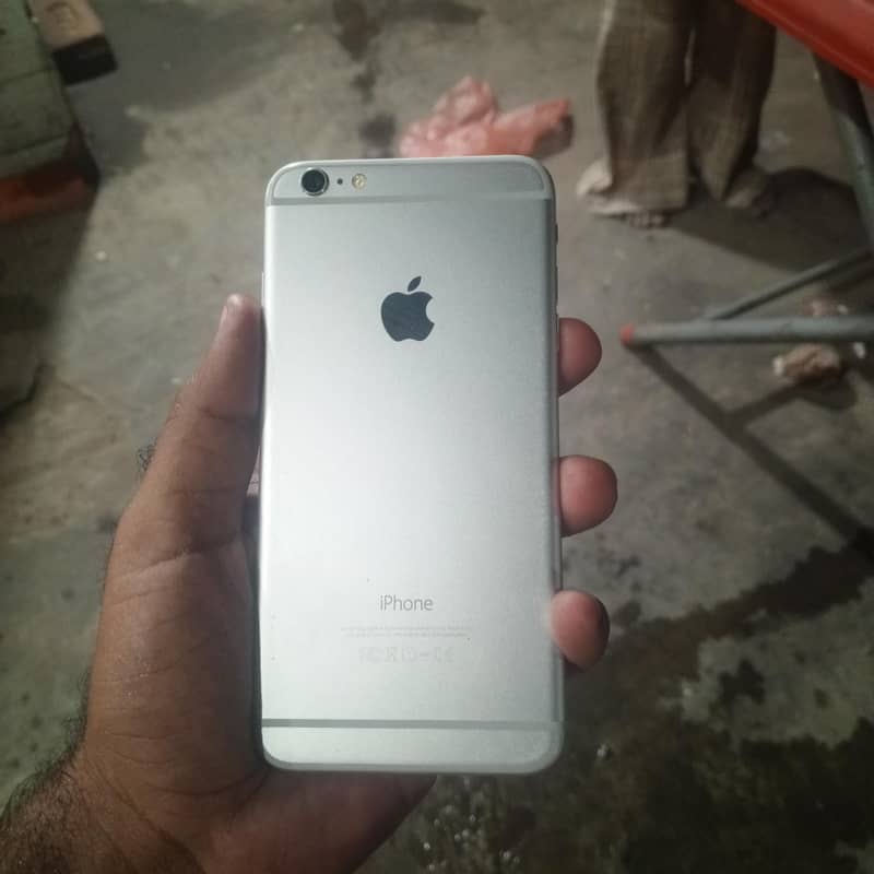 Apple iPhone 6 Plus 2