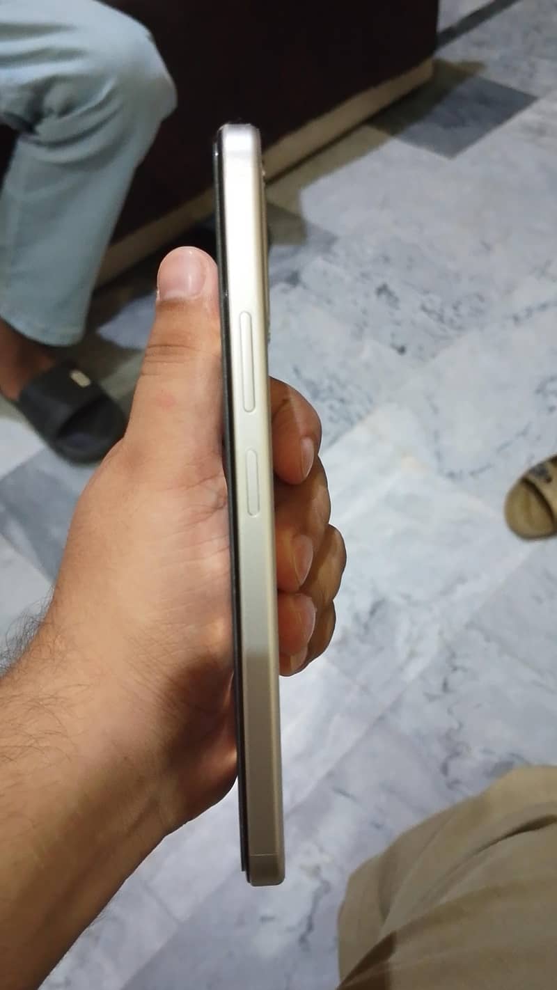 OPPO A6s 3