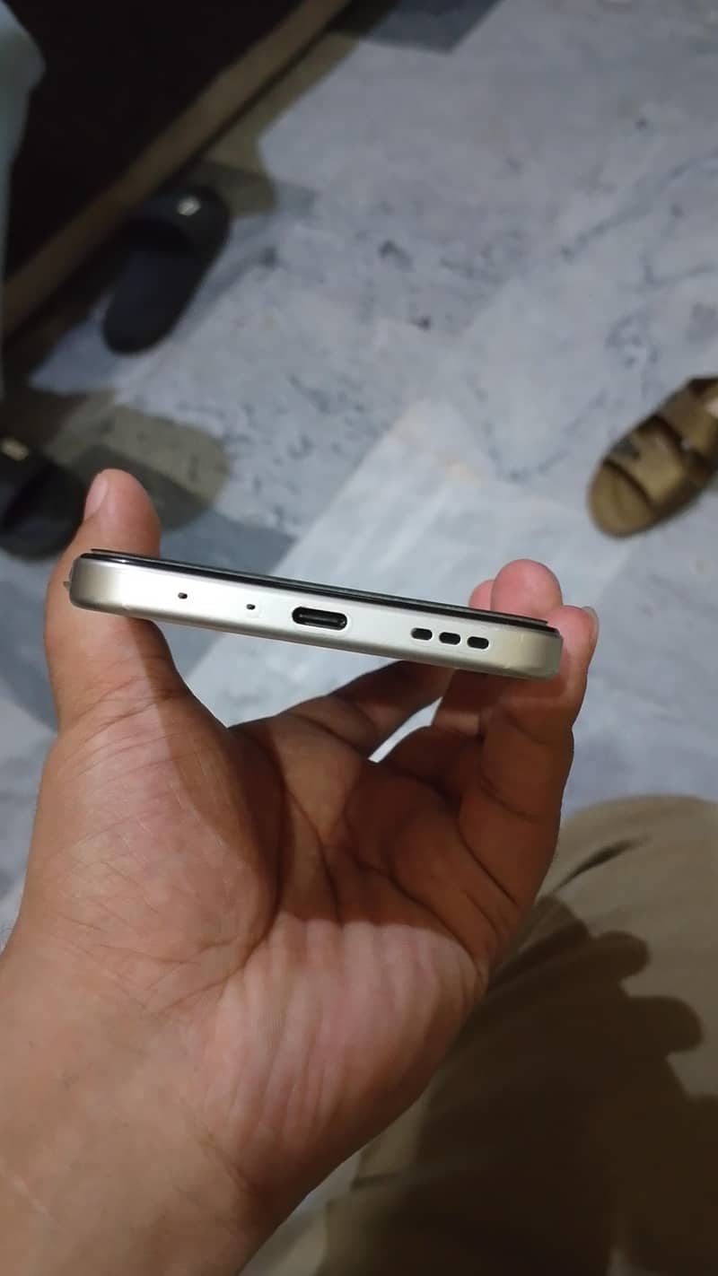 OPPO A6s 4