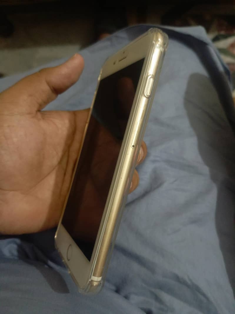 Apple iPhone 7 Plus 4