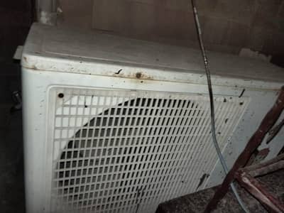Haier 1.5 Ton Split AC (Non-Inverter) – Good Working Condition