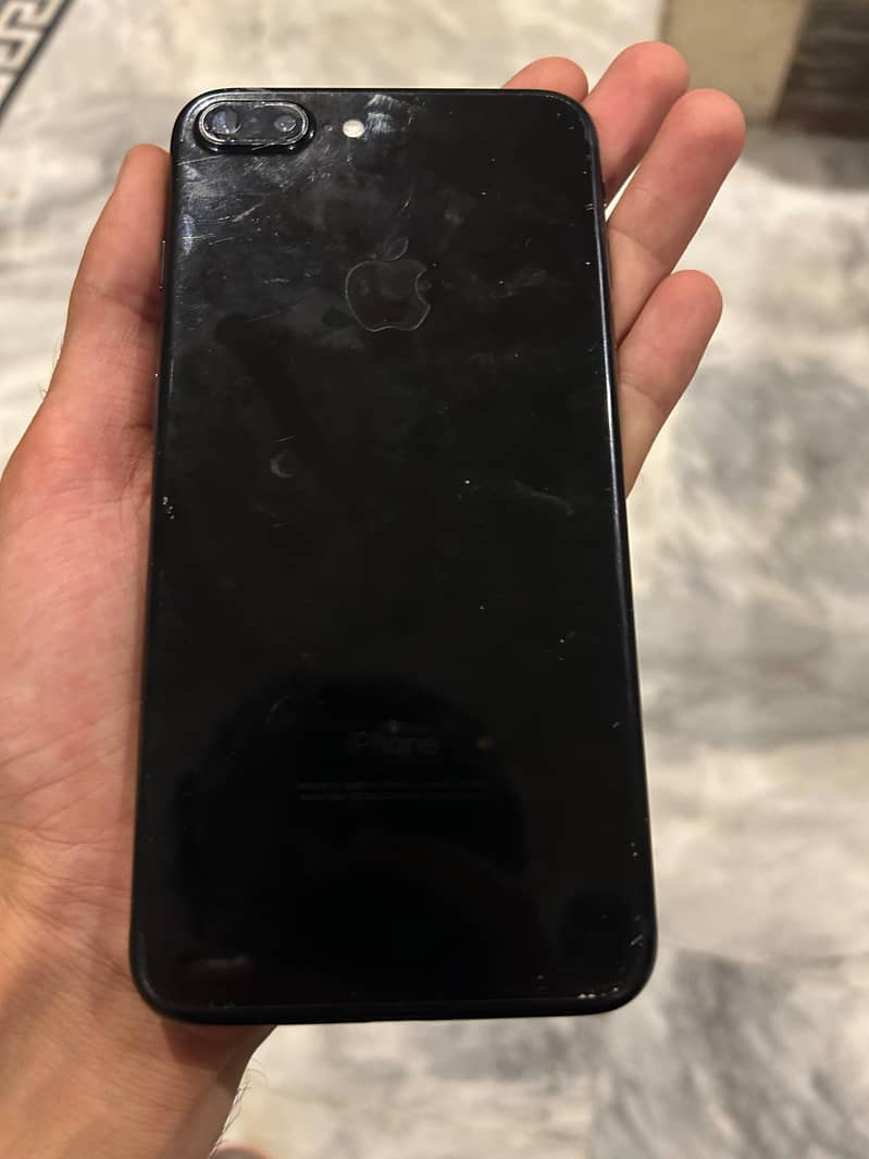 Apple iPhone 7 Plus 1