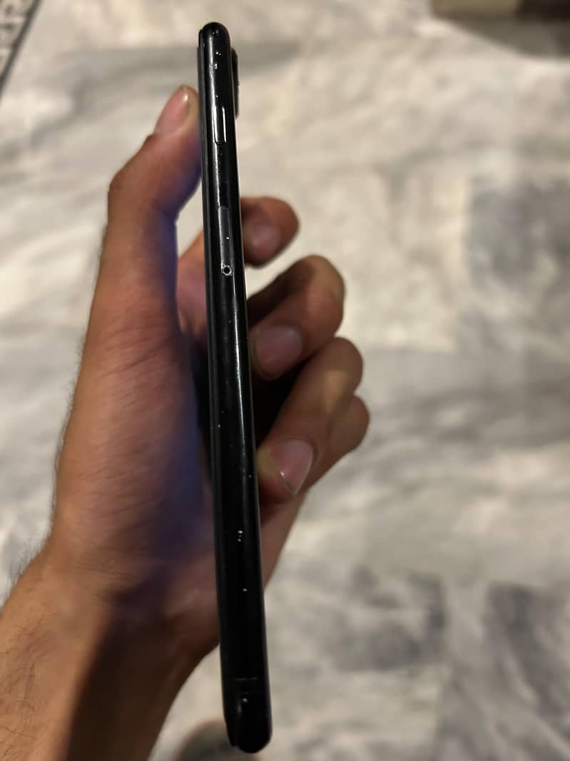 Apple iPhone 7 Plus 5