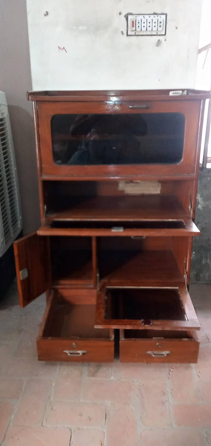 TV & Computer & LCD trolley Showcase 4