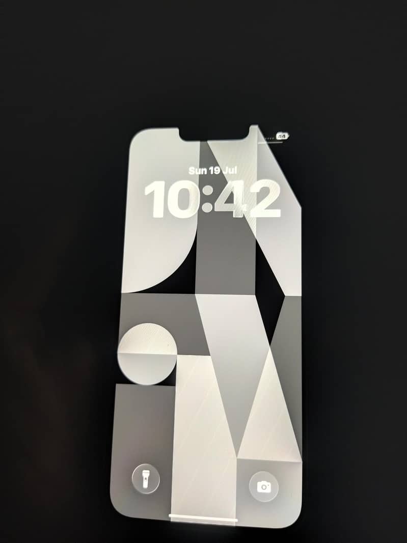 Apple iPhone 13 5