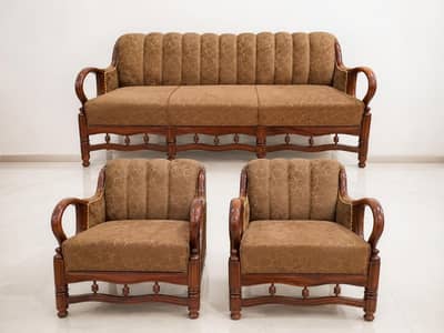5 seater wooden sofa set (3+2) excellent condition