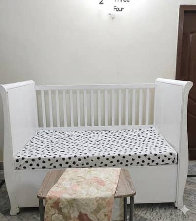 Luxury Wooden Baby Cot Export Quality for Sale