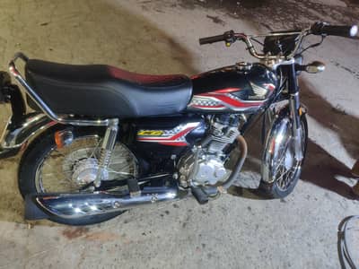 Honda 125 Black