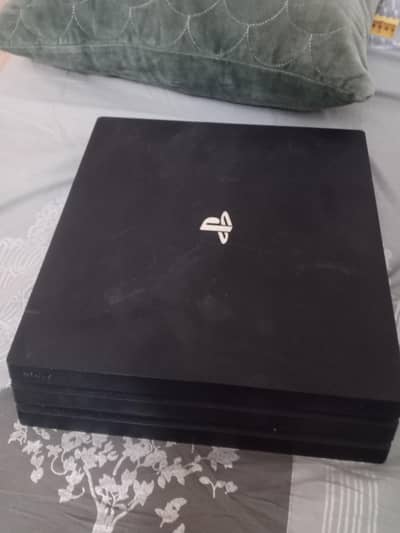 ps4 pro 1TB 4k  jailbreak full of games