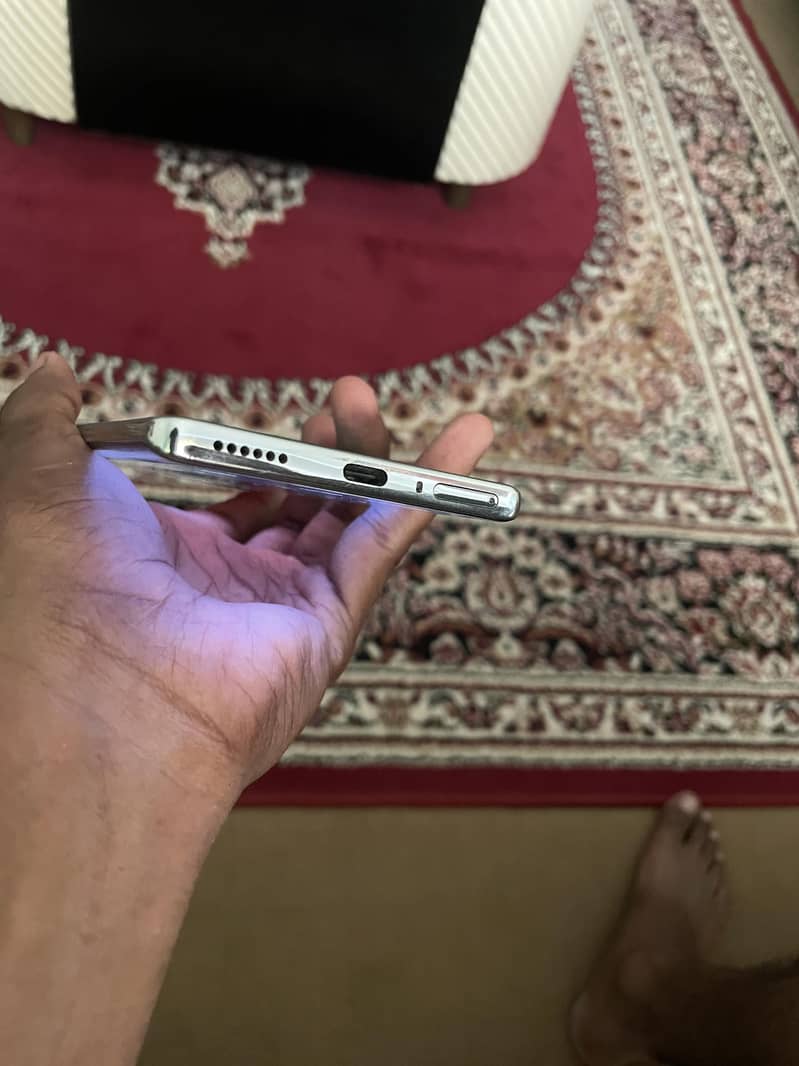 Tecno CAMON 40 Pro 6