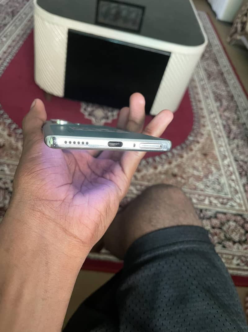Tecno CAMON 40 Pro 7