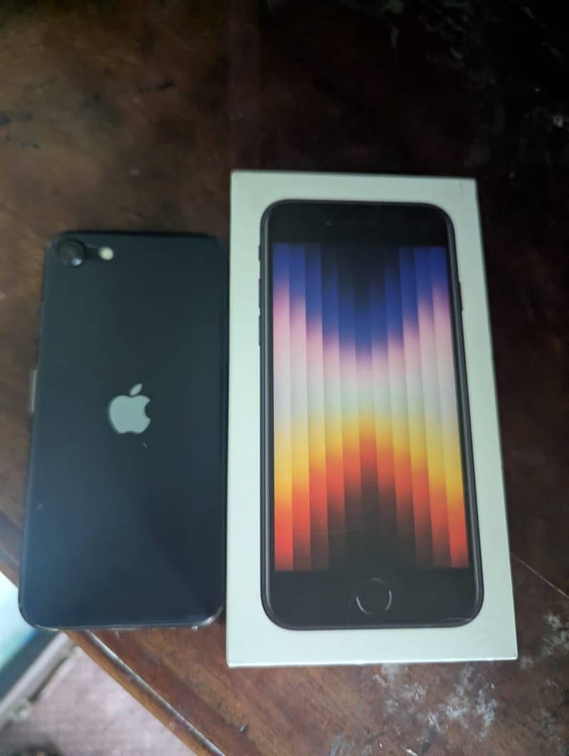 Apple iPhone SE 3rd generation 0