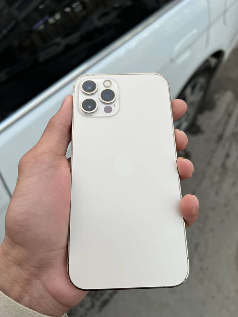 Apple iPhone 12 Pro 3