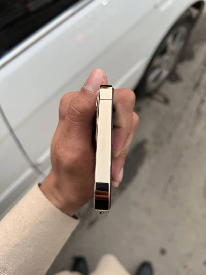 Apple iPhone 12 Pro 5