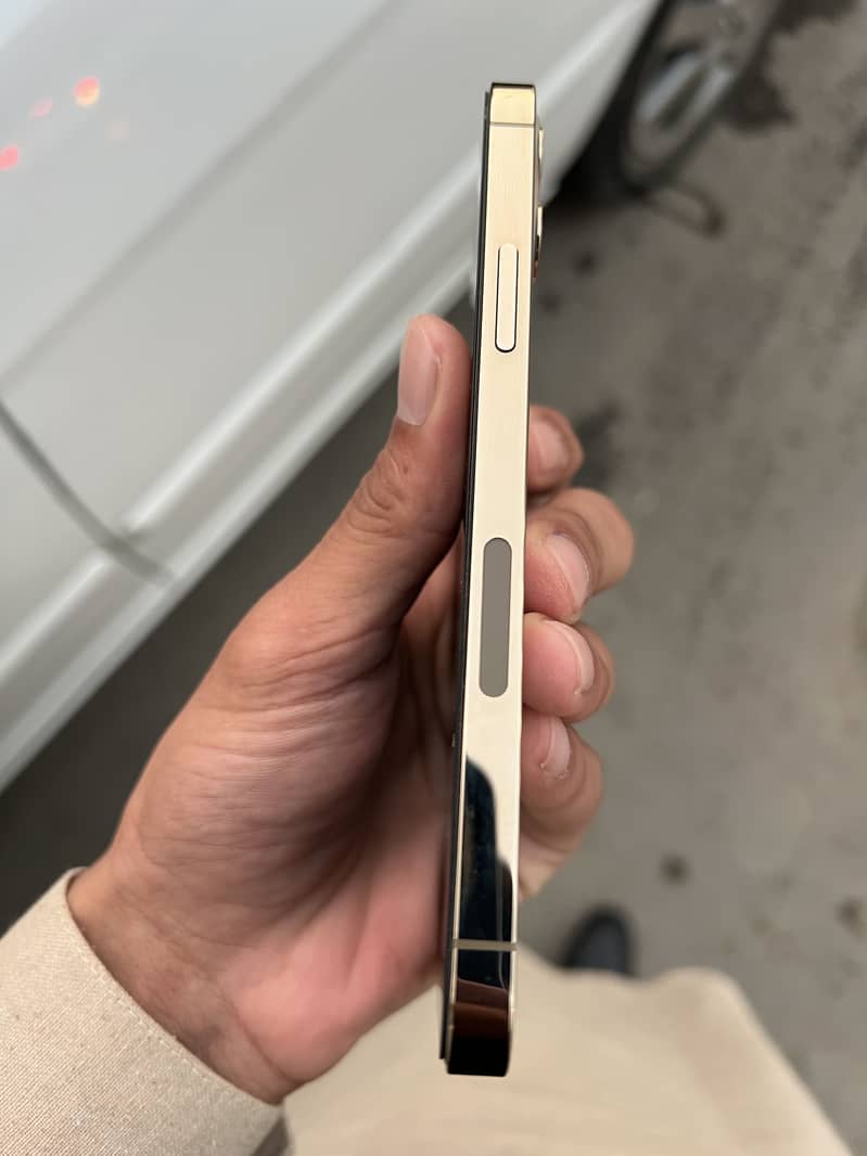 Apple iPhone 12 Pro 7