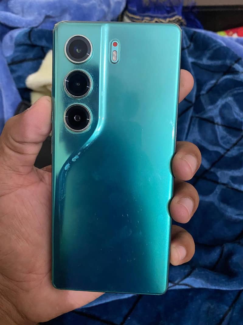 Tecno CAMON 40 3