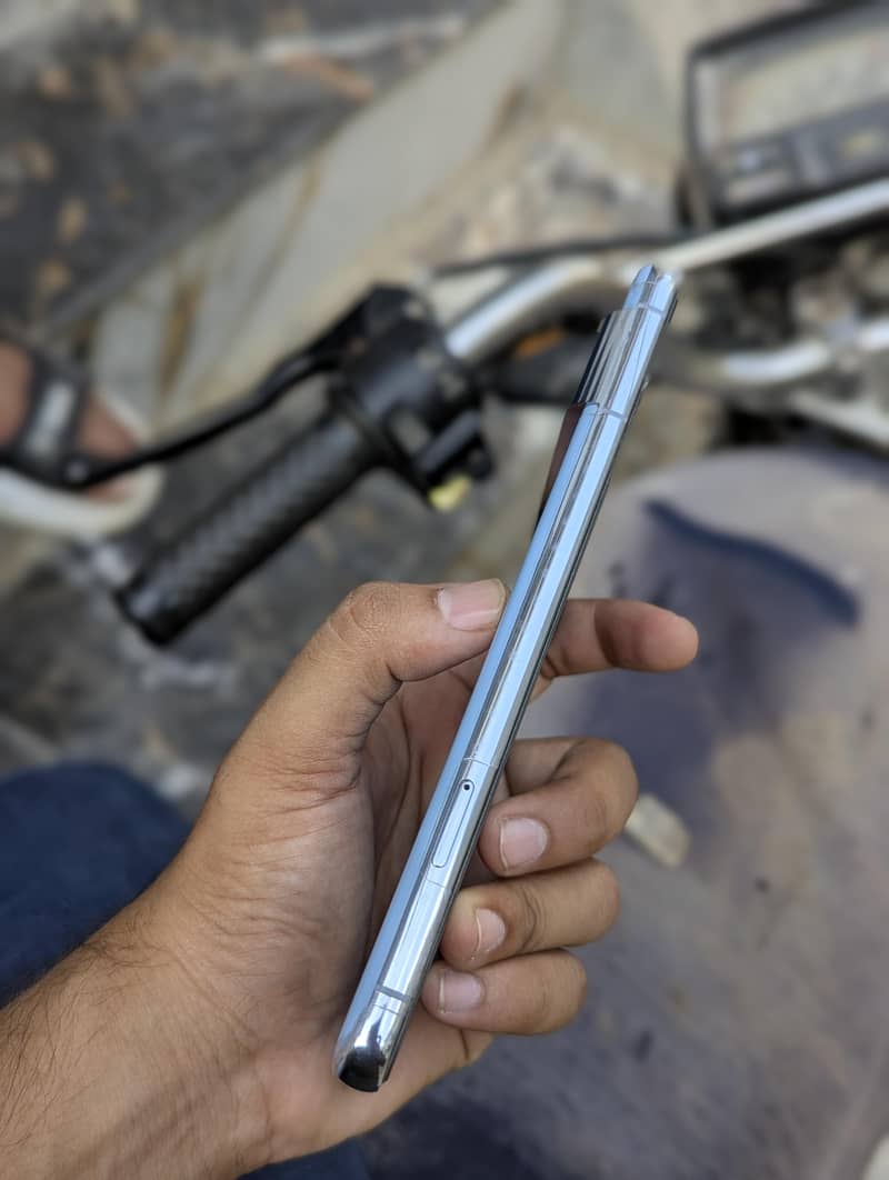 Google Pixel 8 Pro 3