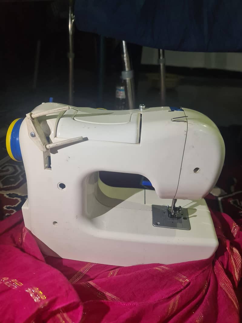 sewing machine 0