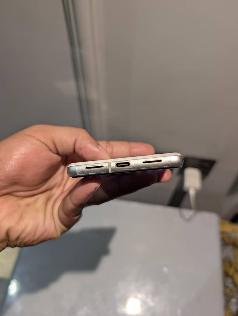 Google Pixel 7 5