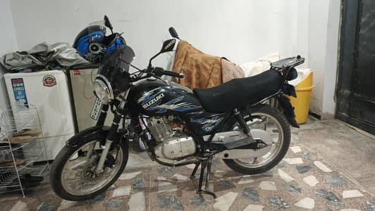 Sazuki GS 150 Special Edition, Engine in V Good Condition, New Batery
