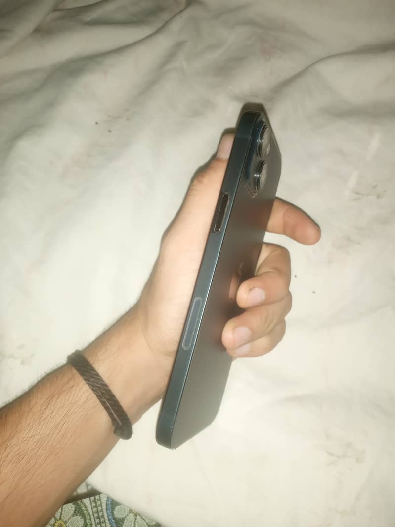Apple iPhone 14 plus 4