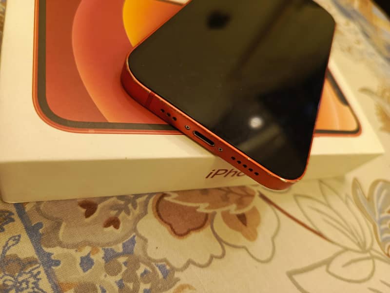iPhone 12 3