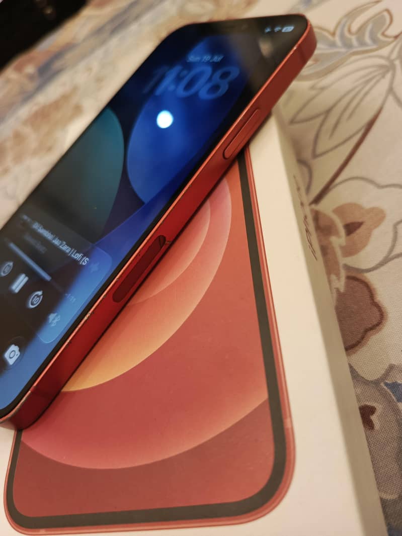 iPhone 12 8