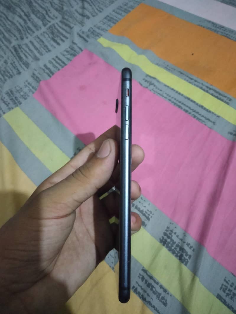 Apple iPhone 8 Plus 2